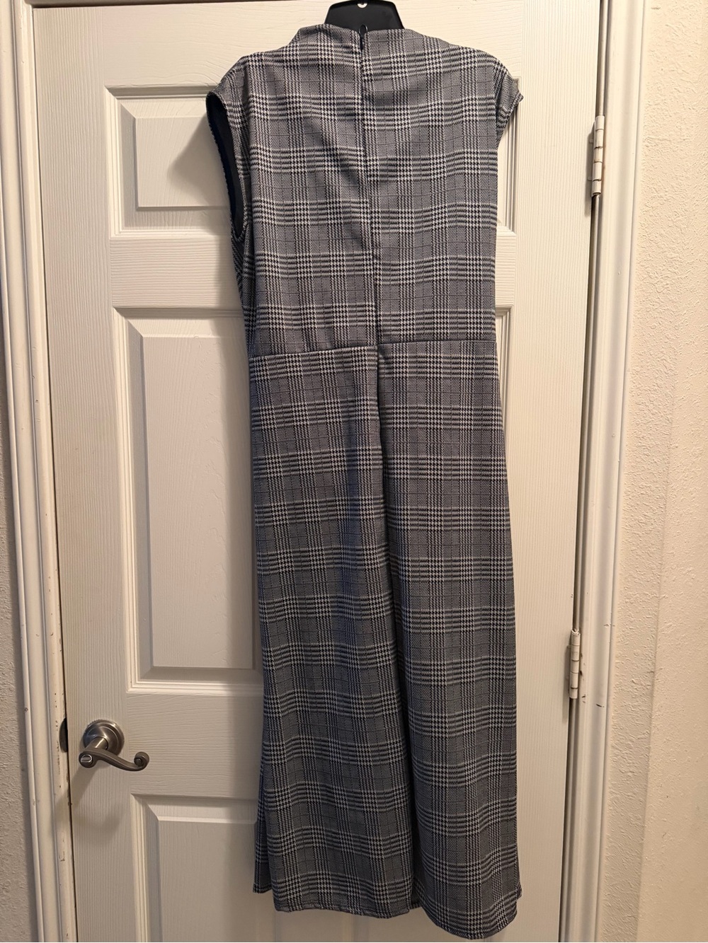 Fashion Nova Gray Plaid Sleeveless Midi Dress
